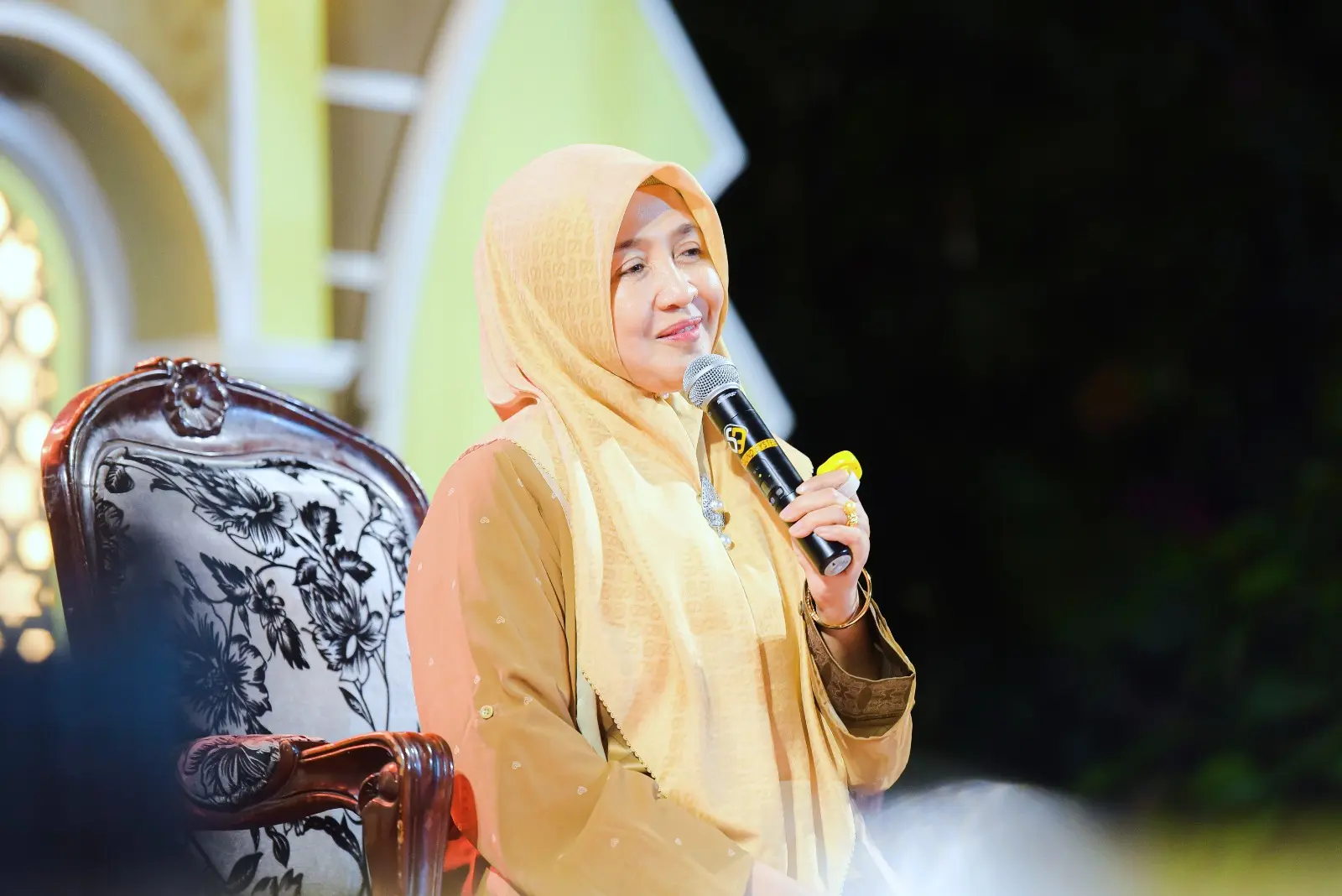 Ny. Hj. Djuwaiiyah Fawaid Ajak Santri Putri Sukorejo Kenali Kalender Hijriah Pada Peringatan Tahun Baru Islam 1448 H
