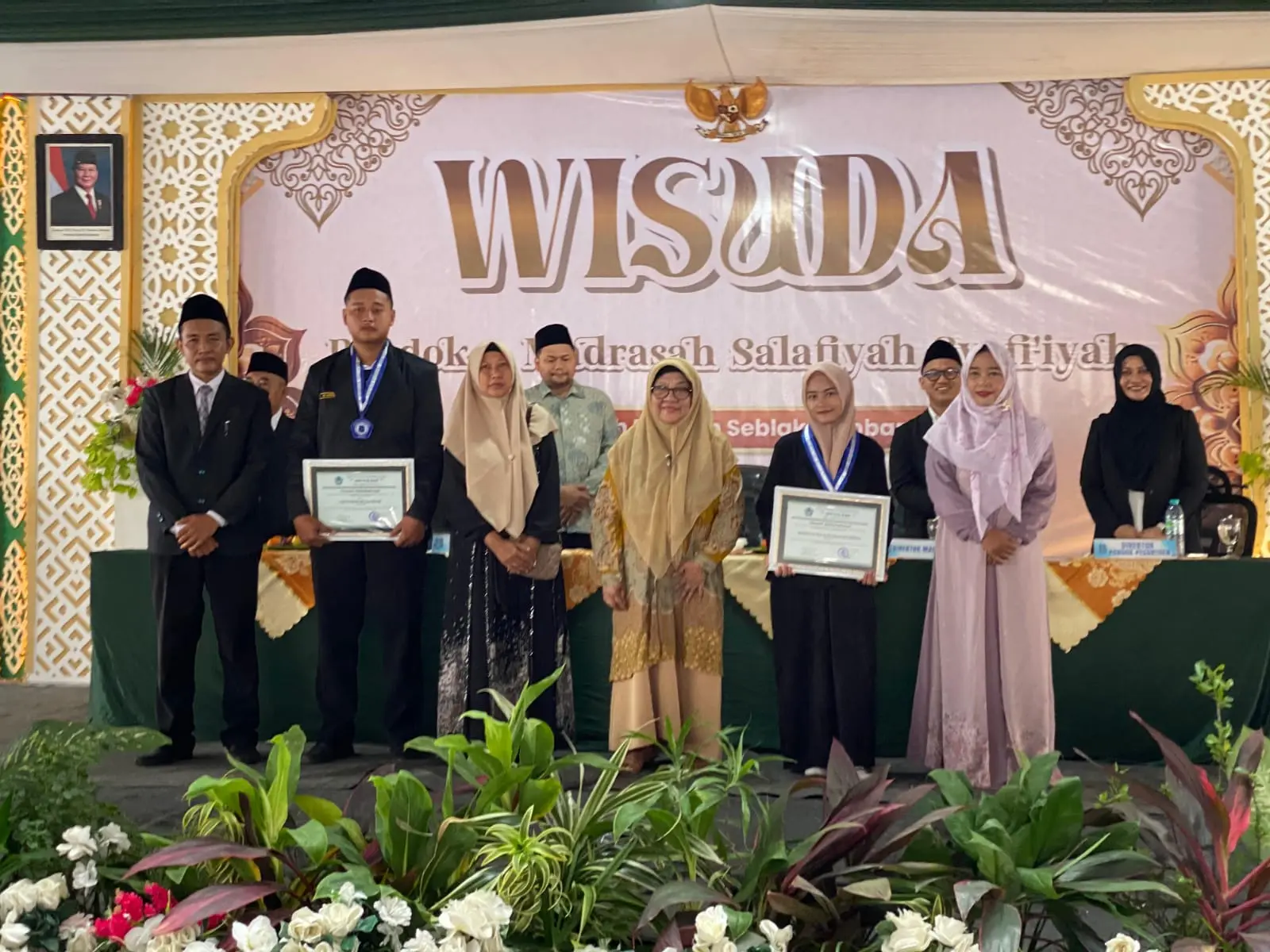 Pesantren Seblak Gelar Wisuda, Puluhan Siswa Raih Beasiswa Kuliah